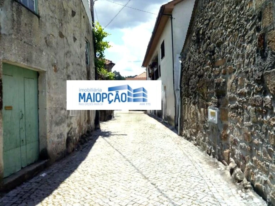 Moradia T3 para Venda em Arcozelos Foto 1