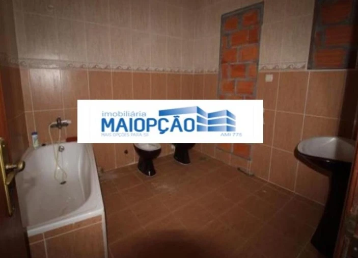 Moradia T4 para Venda em Brunhozinho, Castanheira e Sanhoane Foto 4