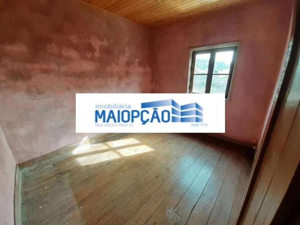Moradia T2 para Venda em Castro Daire Foto 18