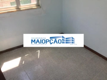 Moradia T2 para Venda em Alverca da Beira/Bouça Cova