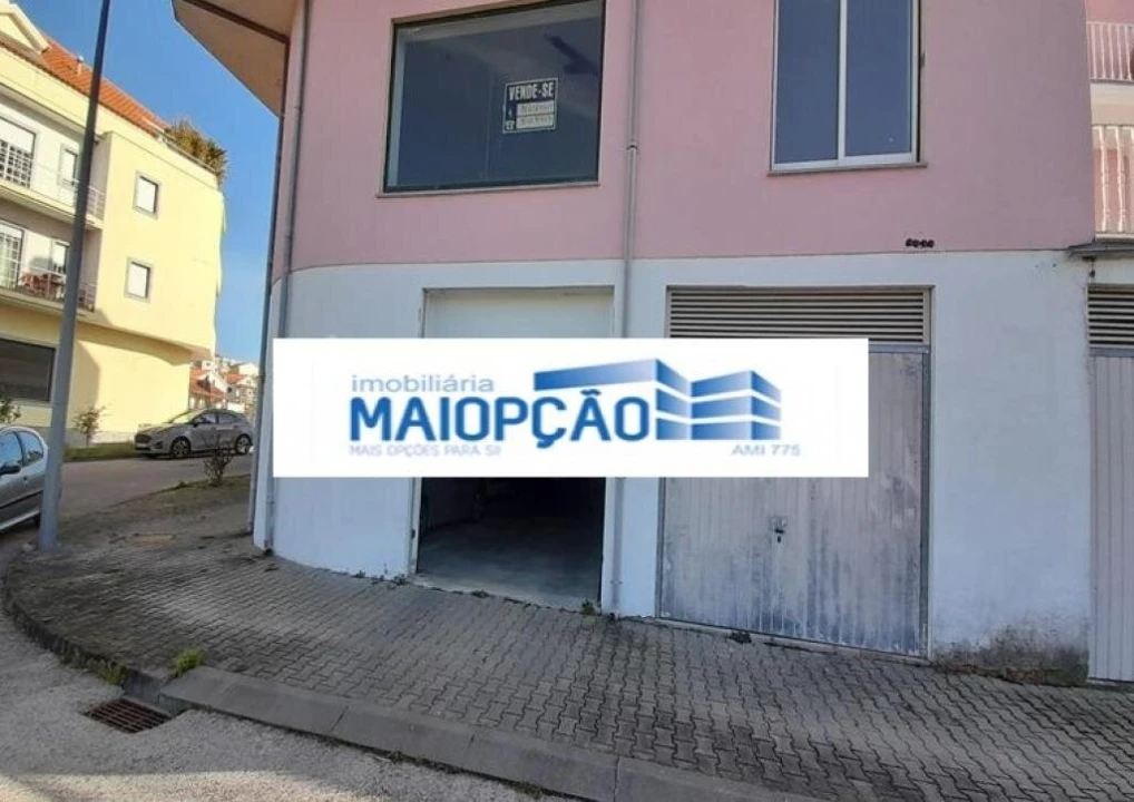 Garagem para Venda em Santa Comba Dão e Couto do Mosteiro Foto 2