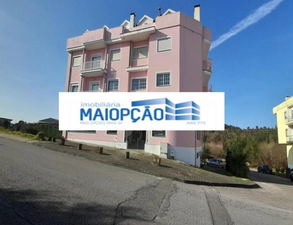 Garagem para Venda em Santa Comba Dão e Couto do Mosteiro Foto 3