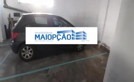 Garagem para Venda em Santa Comba Dão e Couto do Mosteiro