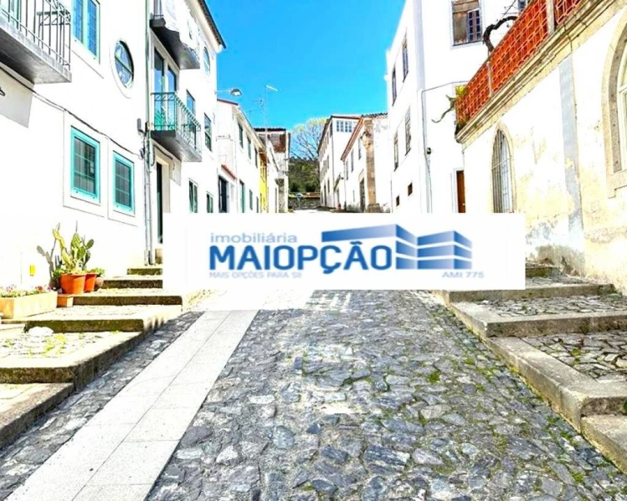 Garagem para Venda em Sé, Santa Maria e Meixedo Foto 2