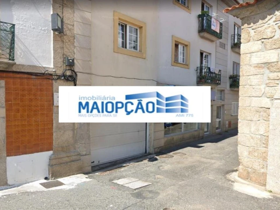 Garagem para Venda em Tortosendo Foto 1