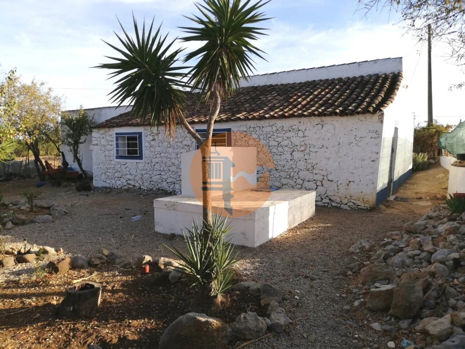 Moradia T2 para Venda em Santa Catarina da Fonte do Bispo Foto 1