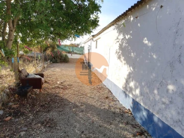 Moradia T2 para Venda em Santa Catarina da Fonte do Bispo