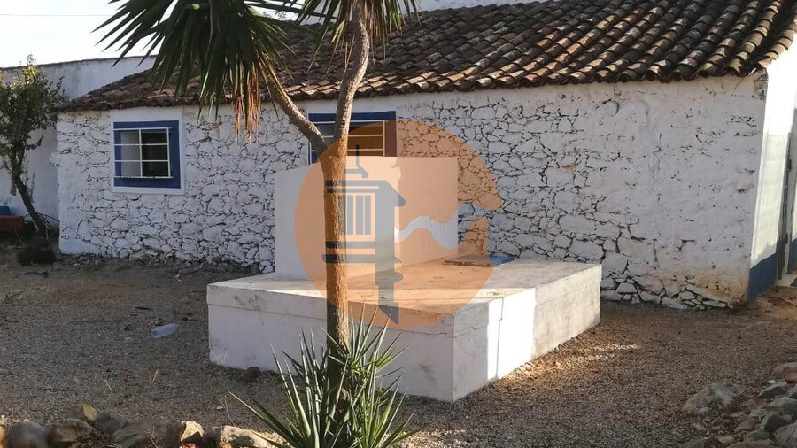 Moradia T2 para Venda em Santa Catarina da Fonte do Bispo