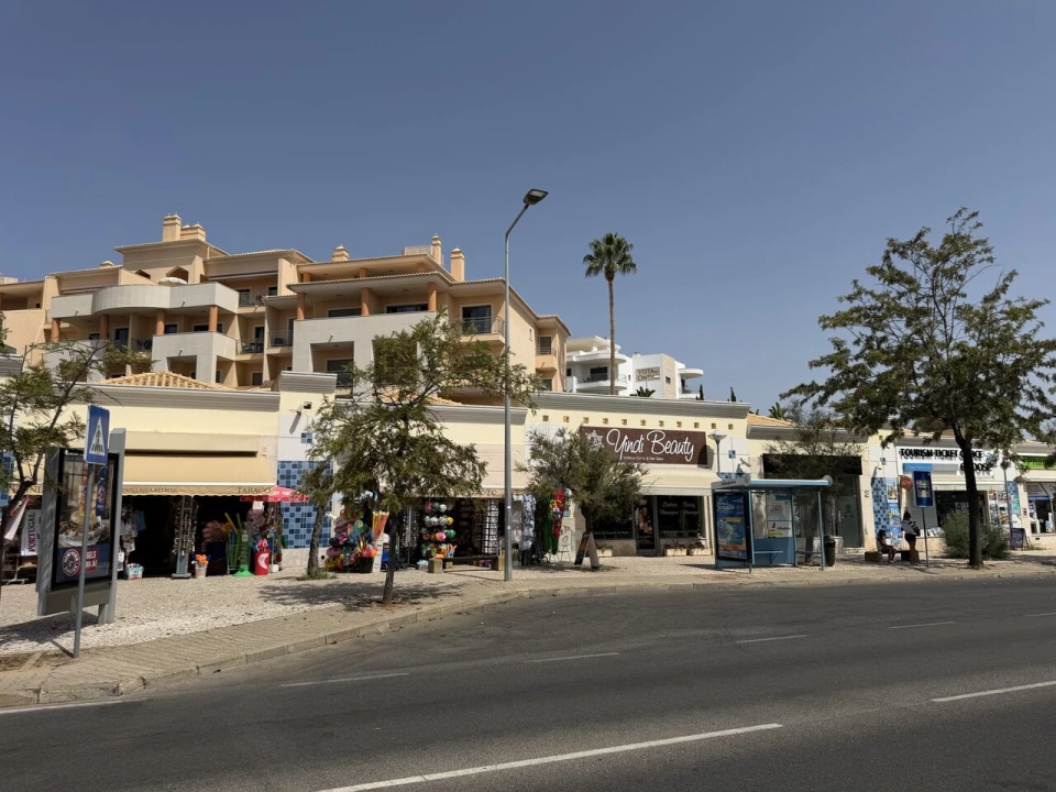 Loja para Venda em Albufeira e Olhos de Água Foto 6
