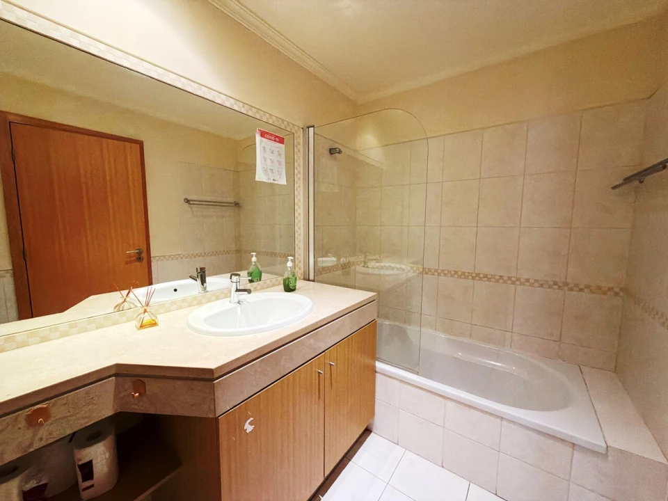 Apartamento T1 para Venda em Albufeira e Olhos de Água Foto 8