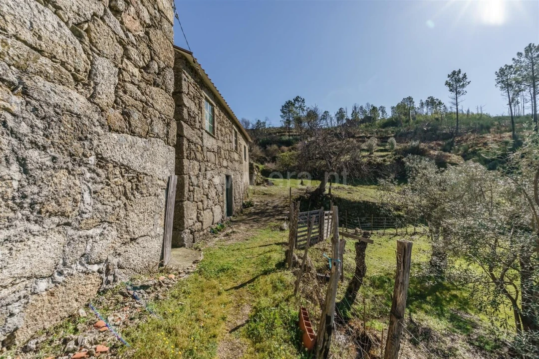 Quinta T2 para Venda em Teixoso e Sarzedo Foto 12