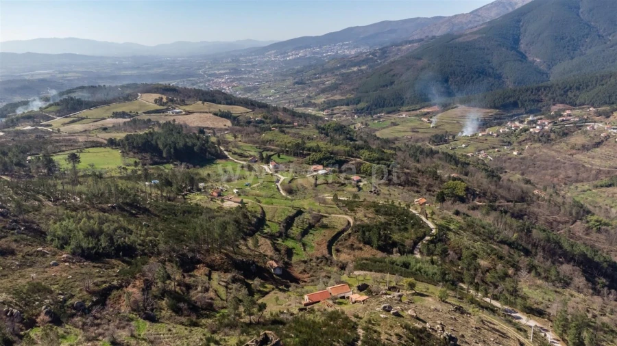 Quinta T2 para Venda em Teixoso e Sarzedo Foto 20