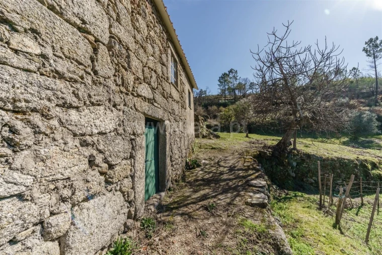 Quinta T2 para Venda em Teixoso e Sarzedo Foto 13