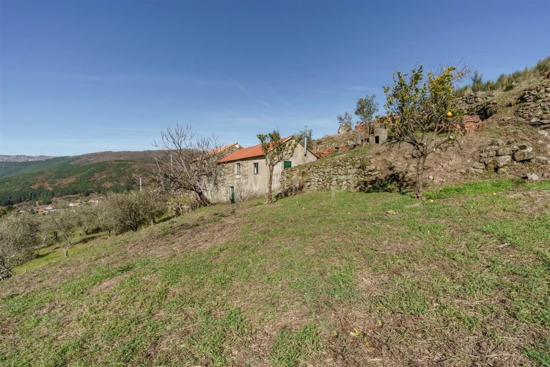 Quinta T2 para Venda em Teixoso e Sarzedo Foto 4