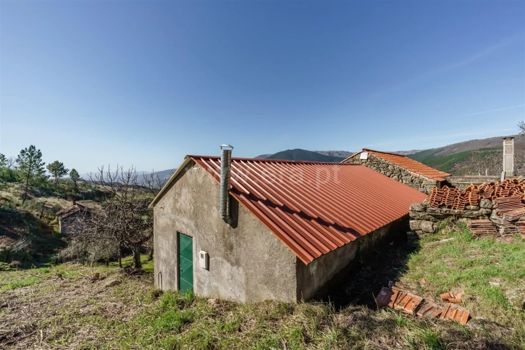 Quinta T2 para Venda em Teixoso e Sarzedo Foto 8