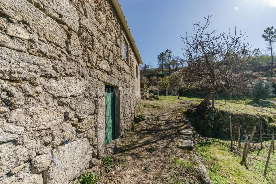 Quinta T2 para Venda em Teixoso e Sarzedo Foto 13