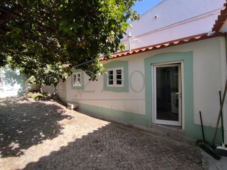 Moradia T2 para Arrendamento em Carcavelos e Parede Foto 1