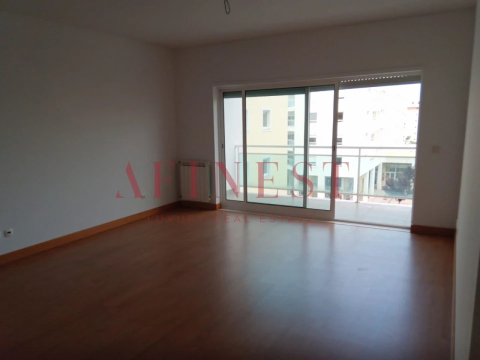 Apartamento T2 para Arrendamento em Oeiras e São Julião da Barra, Paço de Arcos e Caxias Foto 9