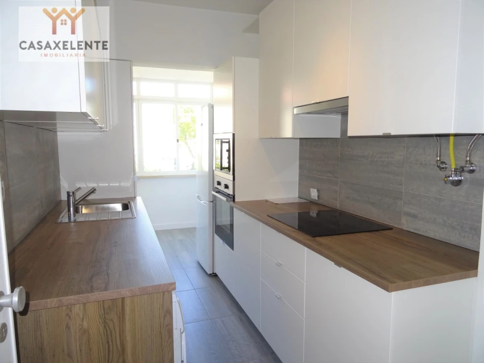 Apartamento T3 para Arrendamento em Carcavelos e Parede Foto 7