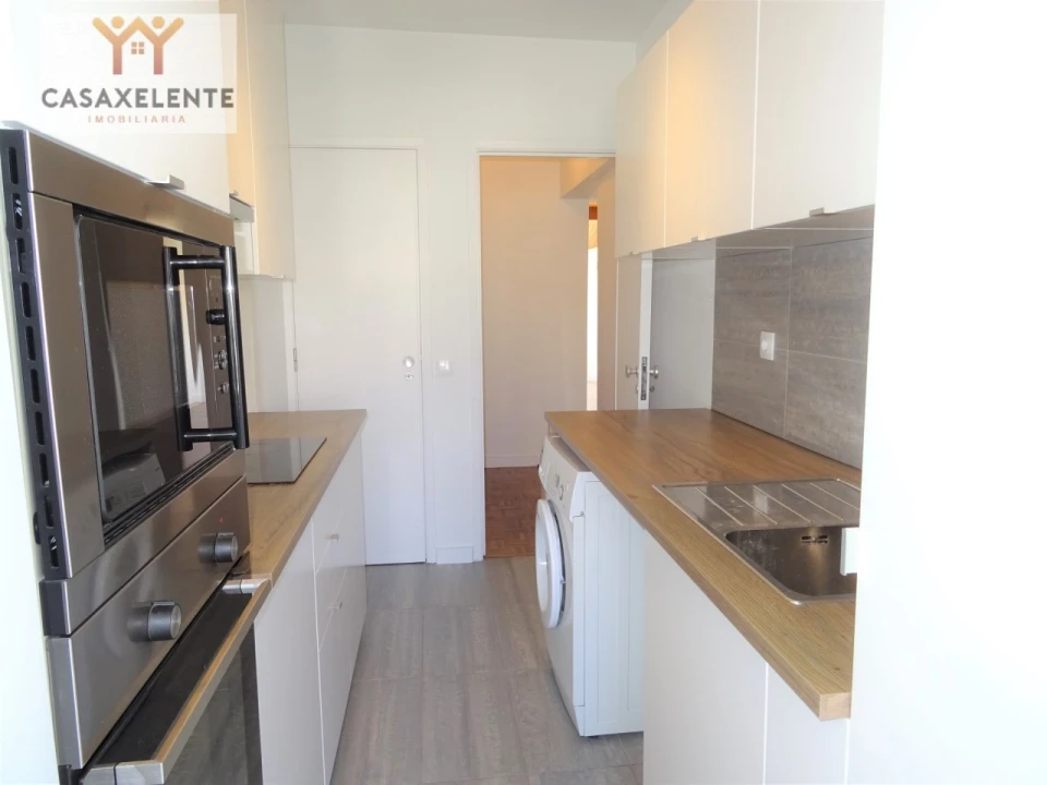 Apartamento T3 para Arrendamento em Carcavelos e Parede Foto 9