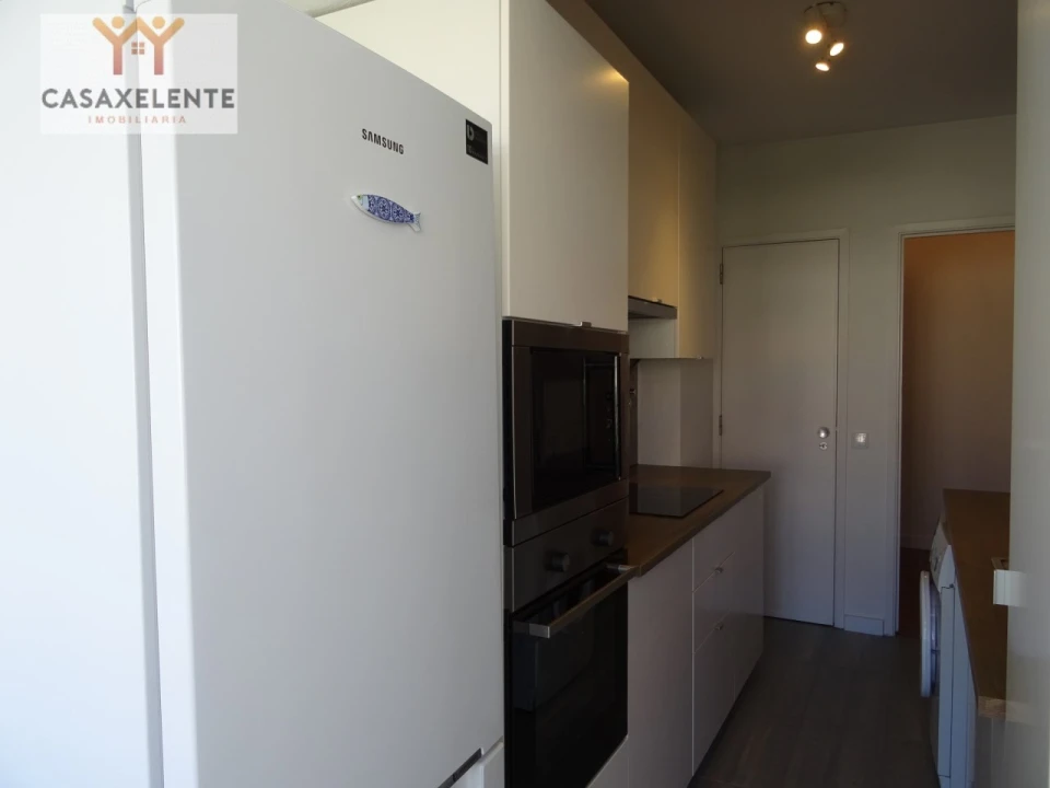 Apartamento T3 para Arrendamento em Carcavelos e Parede Foto 10
