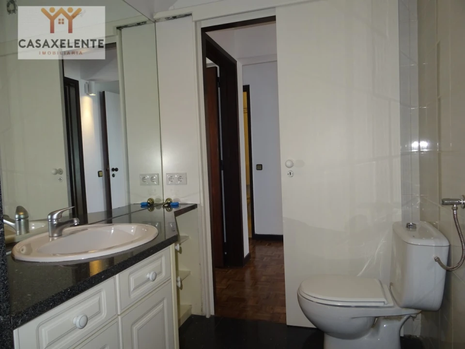 Apartamento T3 para Arrendamento em Carcavelos e Parede Foto 13