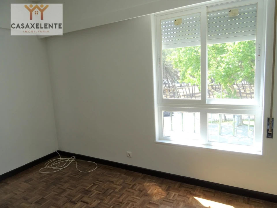 Apartamento T3 para Arrendamento em Carcavelos e Parede Foto 21