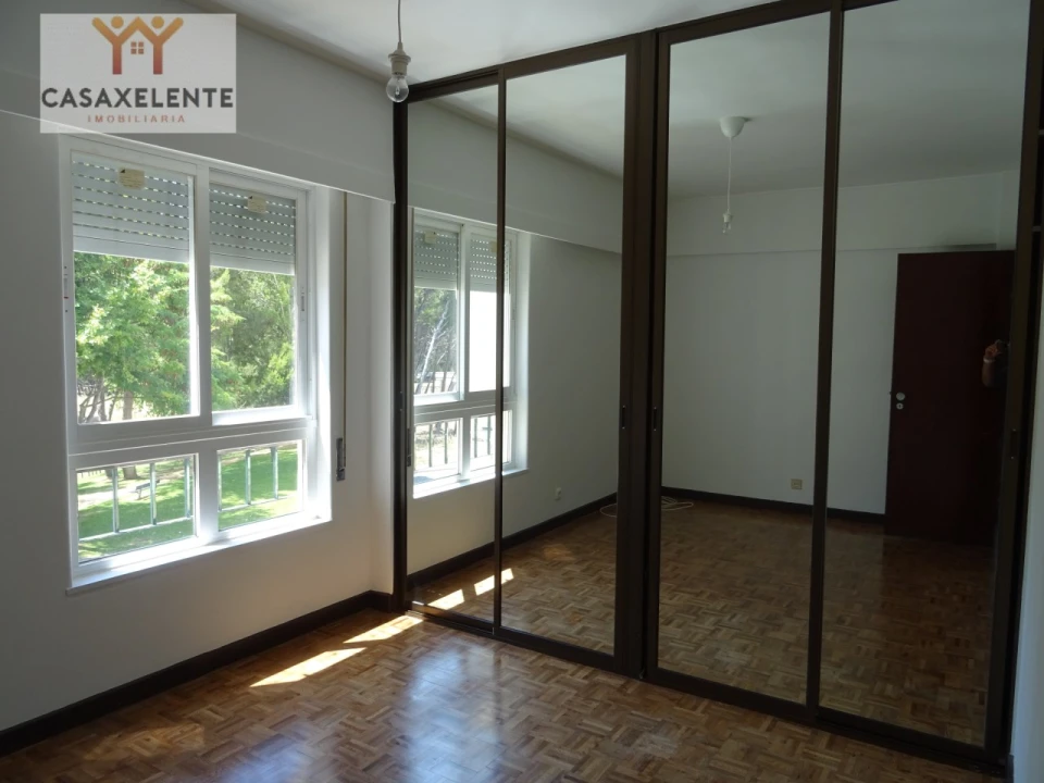 Apartamento T3 para Arrendamento em Carcavelos e Parede Foto 23