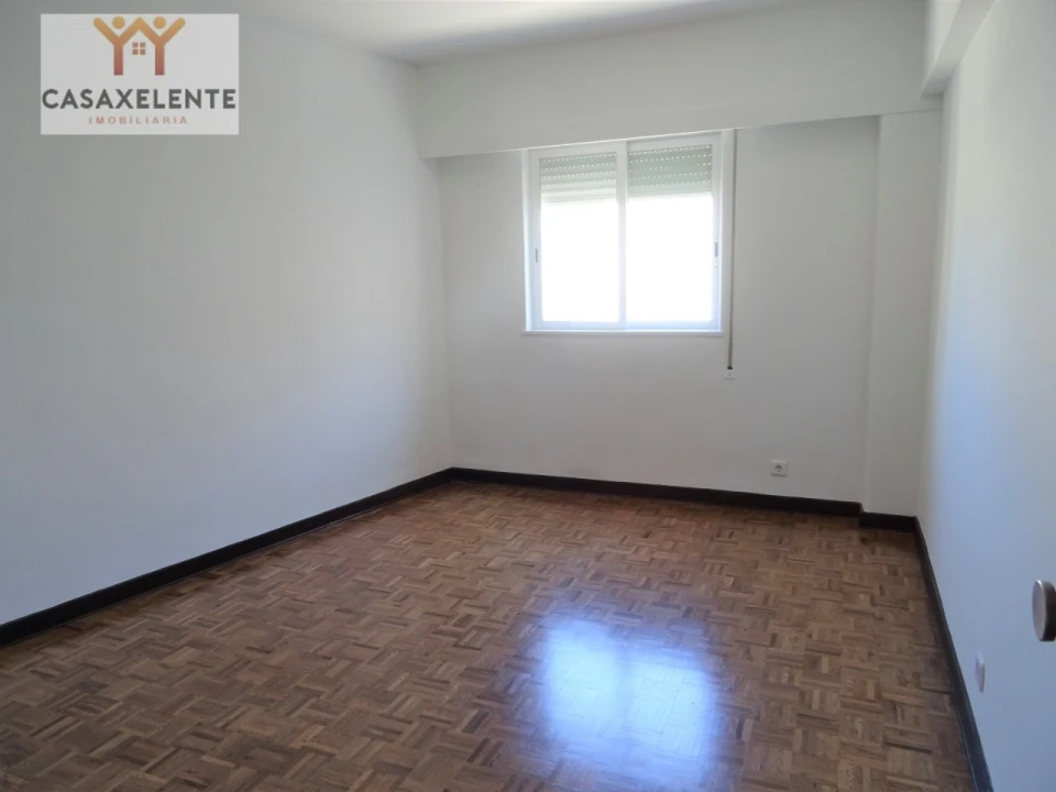 Apartamento T3 para Arrendamento em Carcavelos e Parede Foto 26