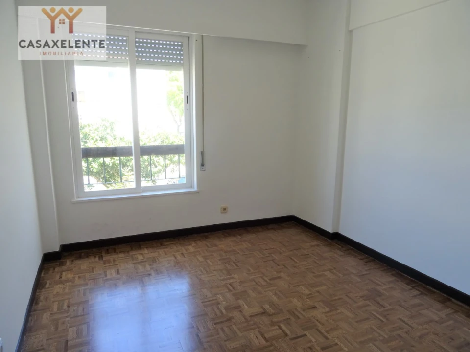 Apartamento T3 para Arrendamento em Carcavelos e Parede Foto 27