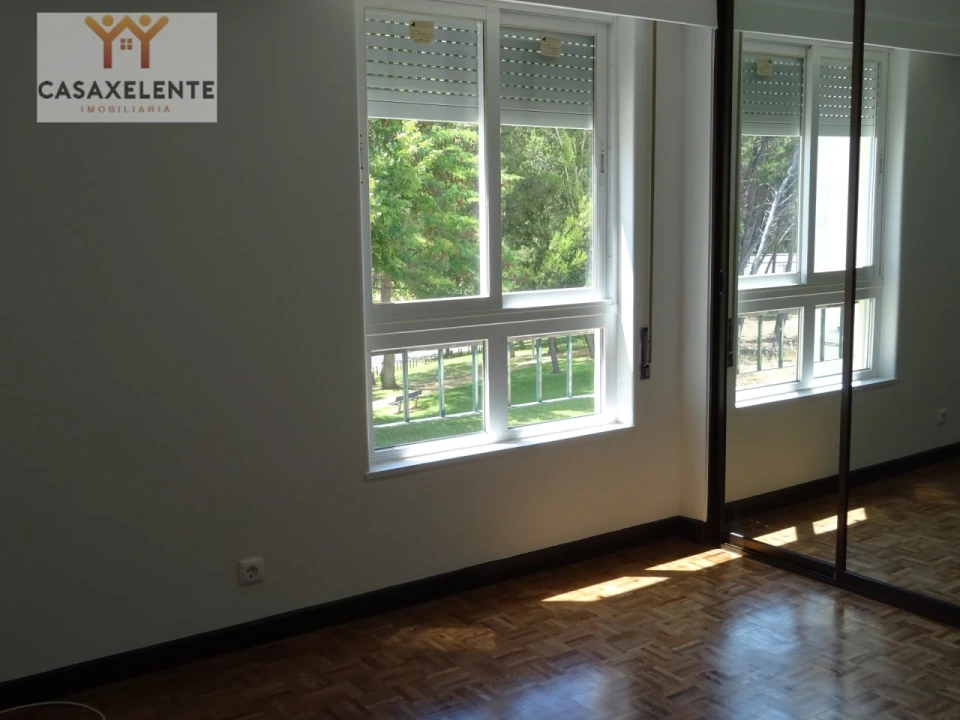 Apartamento T3 para Arrendamento em Carcavelos e Parede Foto 24