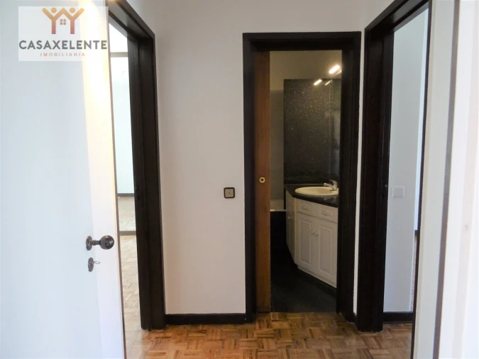 Apartamento T3 para Arrendamento em Carcavelos e Parede Foto 19