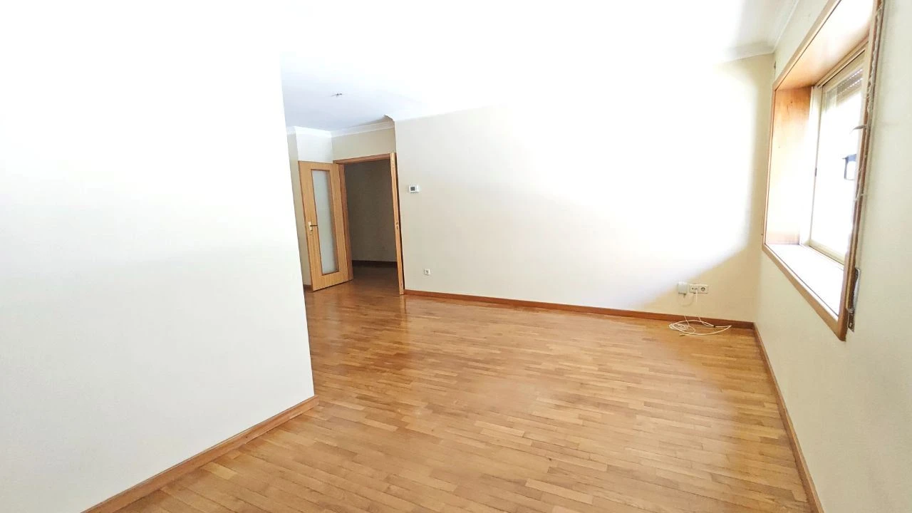 Apartamento T1 para Arrendamento em Santa Marinha e São Pedro da Afurada Foto 6