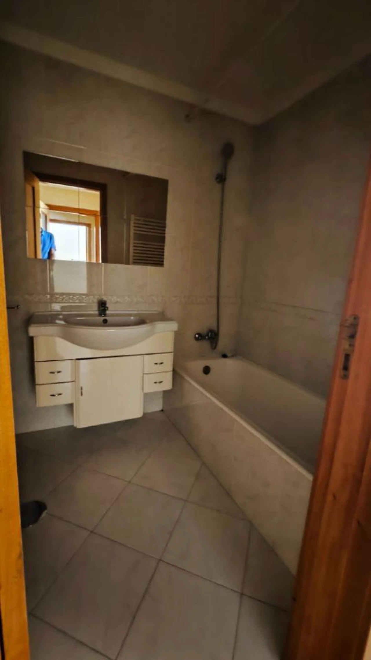 Apartamento T1 para Arrendamento em Santa Marinha e São Pedro da Afurada Foto 9