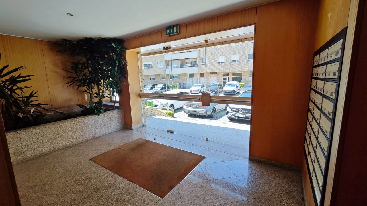 Apartamento T1 para Arrendamento em Santa Marinha e São Pedro da Afurada Foto 10