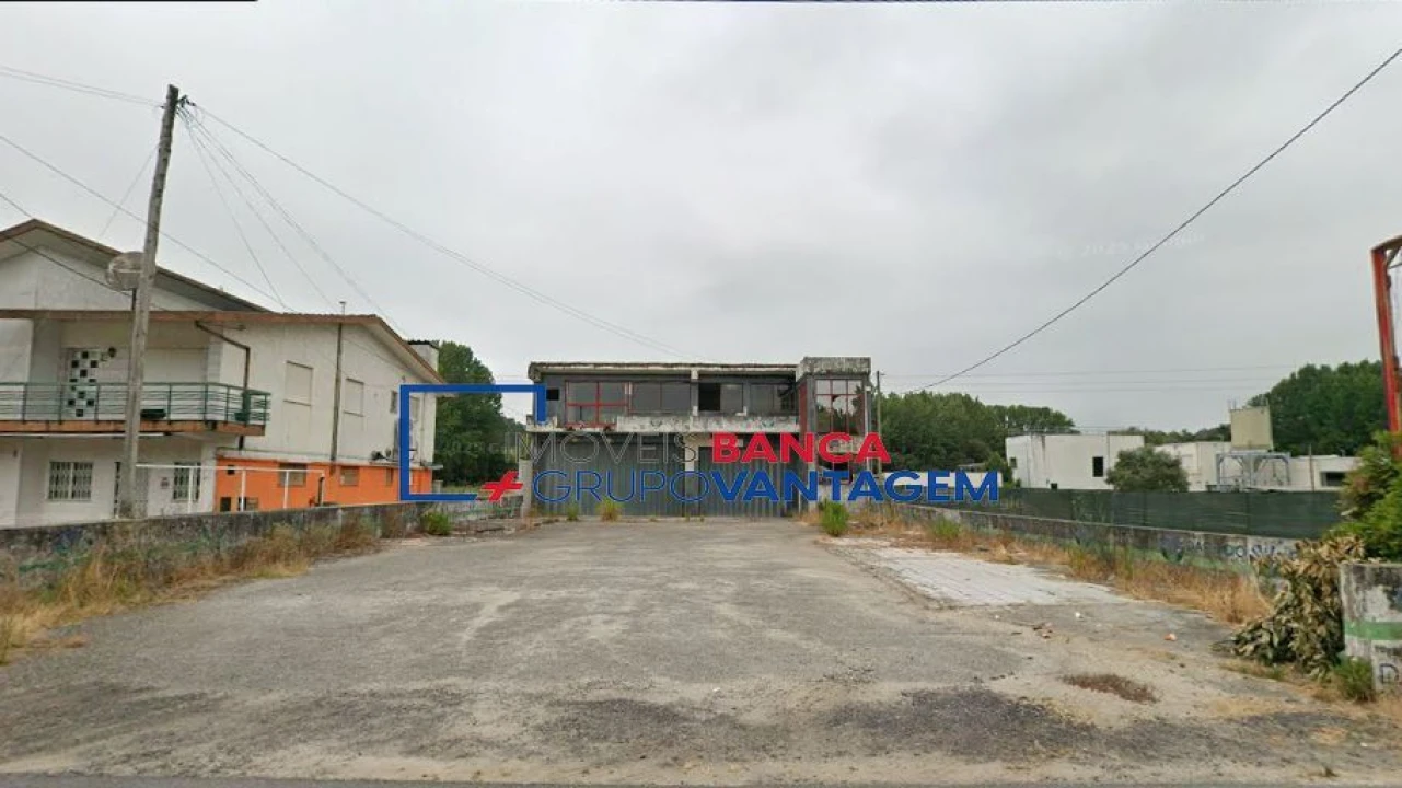 Armazém para Venda em Fiães Foto 4