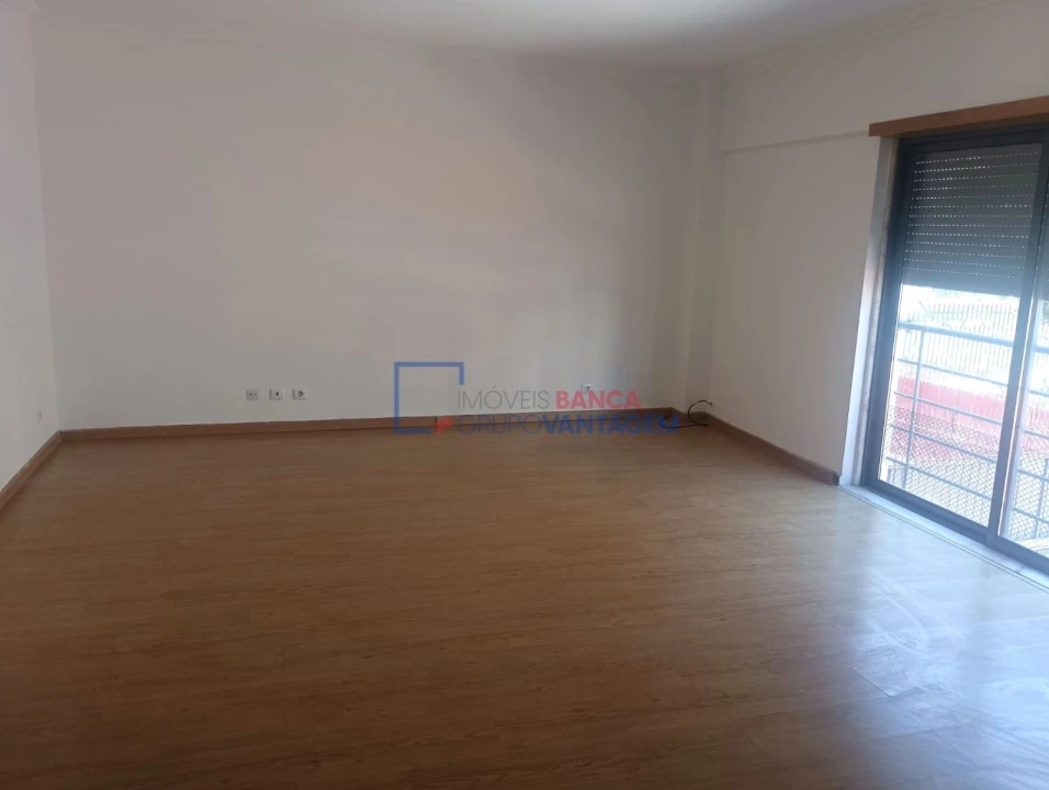 Apartamento T3 para Venda em Encosta do Sol Foto 4