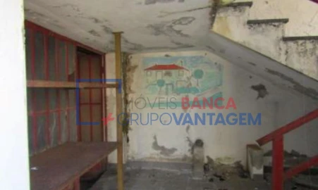 Armazém para Venda em Fiães