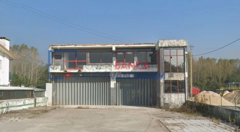 Armazém para Venda em Fiães