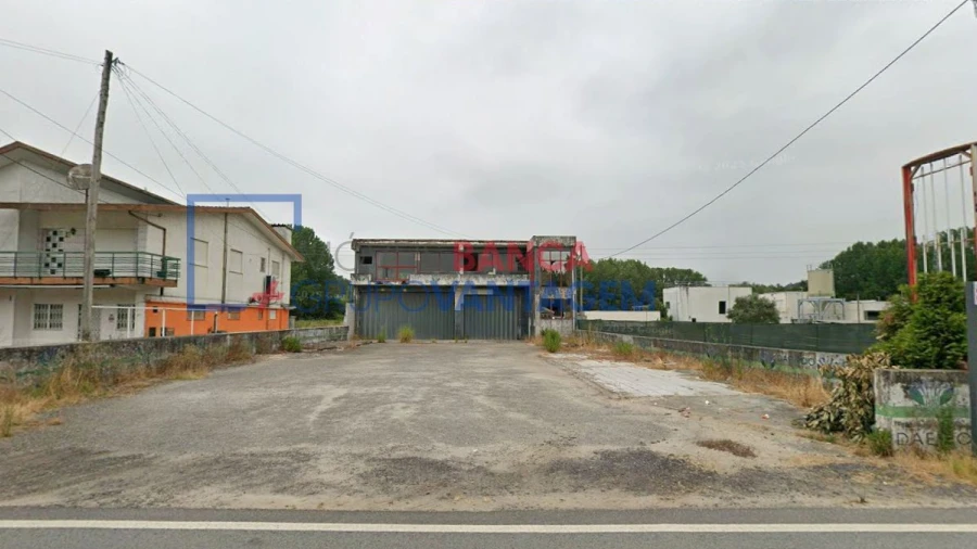 Armazém para Venda em Fiães