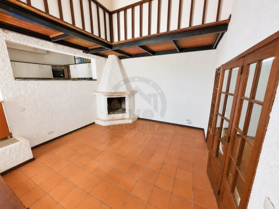 Moradia T2 para Venda em Camacha Foto 7