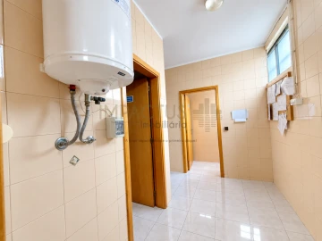 Loja para Arrendamento em Bougado (São Martinho e Santiago)