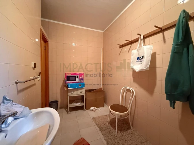 Loja para Arrendamento em Bougado (São Martinho e Santiago) Foto 7