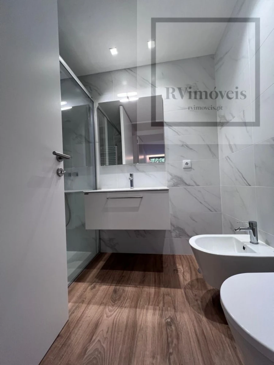 Apartamento T2 para Venda em Caminha (Matriz) e Vilarelho Foto 11