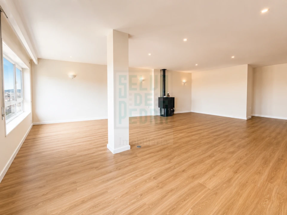 Apartamento T4 para Venda em Bonfim Foto 6