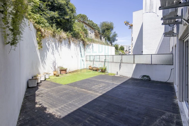 Apartamento T4 para Venda em Bonfim Foto 24