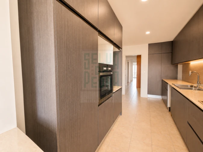 Apartamento T4 para Venda em Bonfim Foto 12
