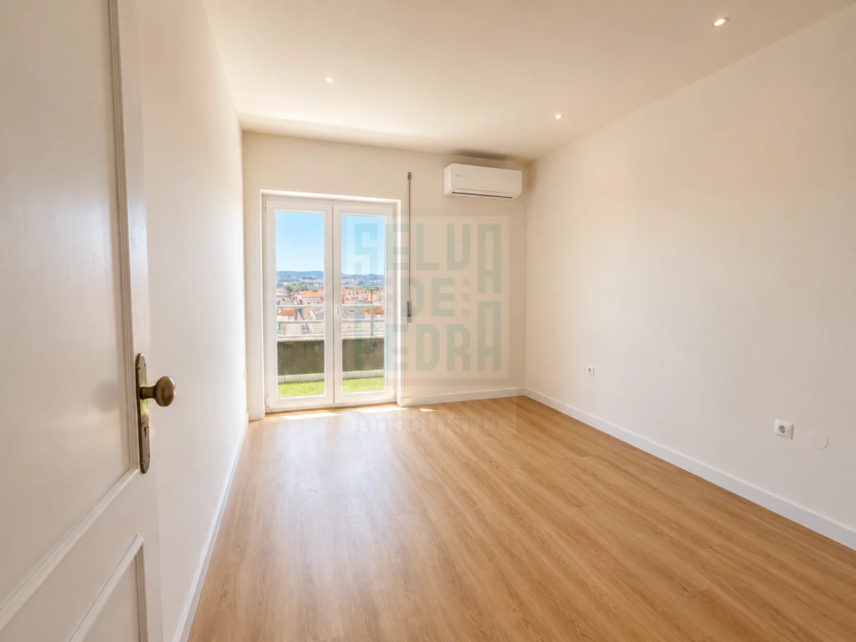 Apartamento T4 para Venda em Bonfim Foto 19