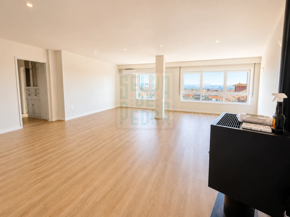 Apartamento T4 para Venda em Bonfim Foto 4