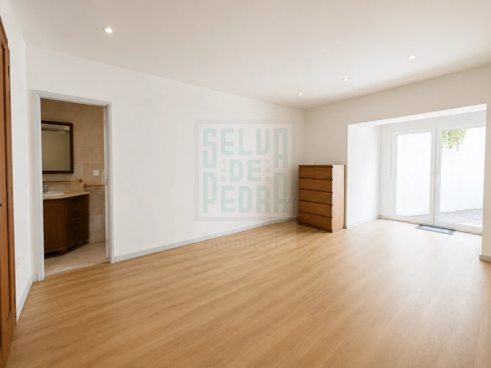 Apartamento T4 para Venda em Bonfim Foto 35